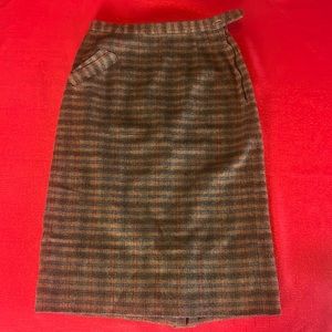 Vintage, half lined, side pocket, wool skirt.
